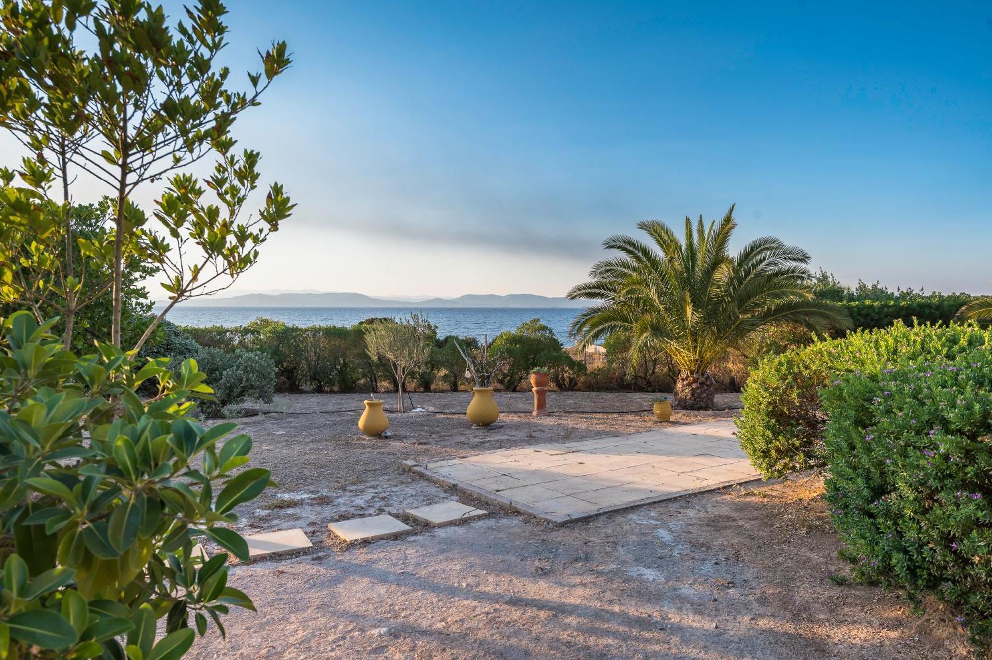 Marfaia - Villa By The Sea Agioi エクステリア 写真