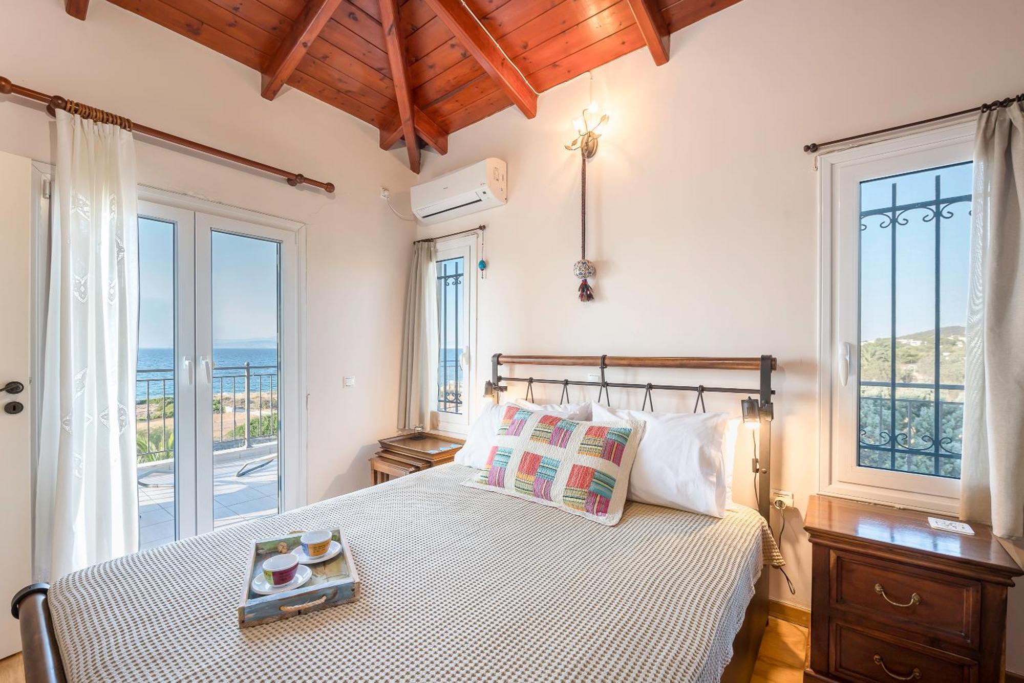 Marfaia - Villa By The Sea Agioi エクステリア 写真