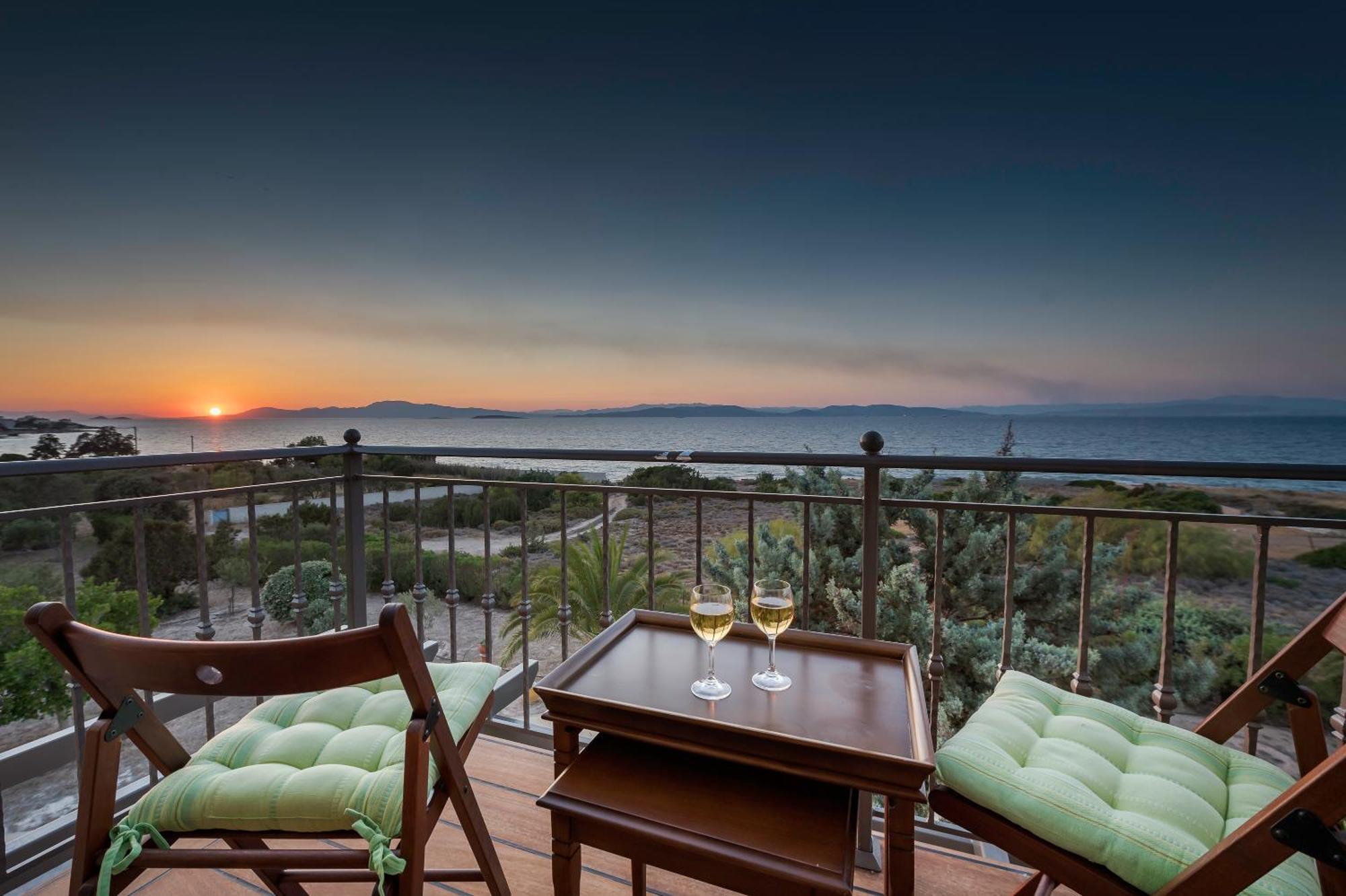 Marfaia - Villa By The Sea Agioi エクステリア 写真